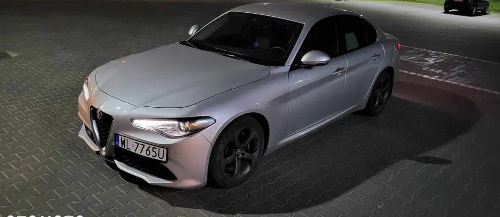 mazowieckie Alfa Romeo Giulia cena 83000 przebieg: 34100, rok produkcji 2017 z Legionowo